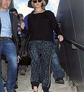 Jennifer Lawrence Arrives at LAX Airport - December 18