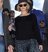 Jennifer Lawrence Arrives at LAX Airport - December 18