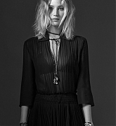 Jennifer Lawrence Dior's Love Chain