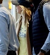 Jennifer_Lawrence_-_Arrives_in_New_Orleans2C_Louisiana_-_February_100003.jpg