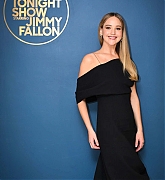 Jennifer_Lawrence_-_The_Tonight_Show_Starring_Jimmy_Fallon_November_052C_2025_02.jpg